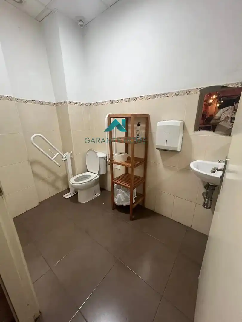 Local commercial en cession à Casco Antiguo, imagen 7