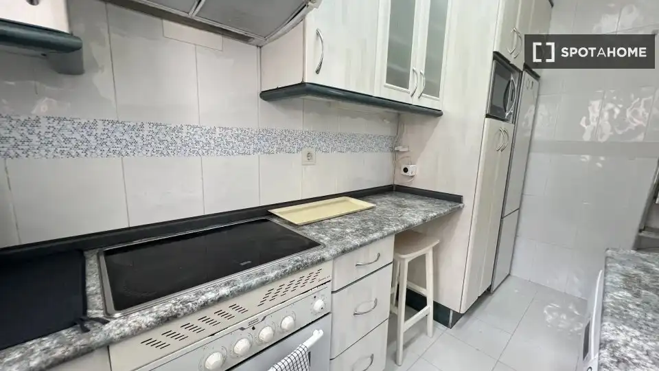Cocina de Piso de alquiler en Madrid con Aire acondicionado, Calefacción y Amueblado