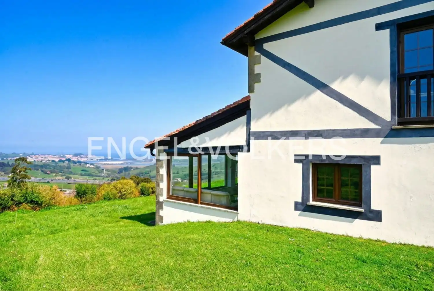 Außenansicht von Country house zum Verkauf in San Vicente de la Barquera mit Heizung und Privatgarten
