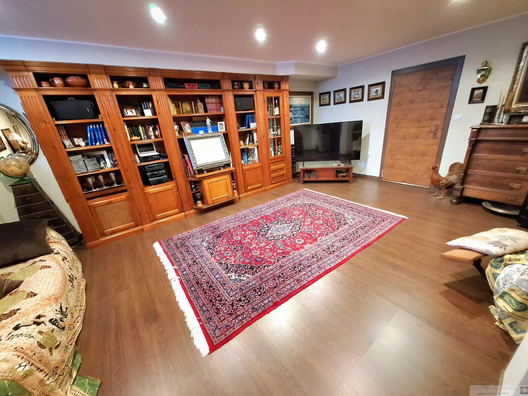 House or chalet for sale in  Albacete Capital  with Air Conditioner, Heating and Terrace