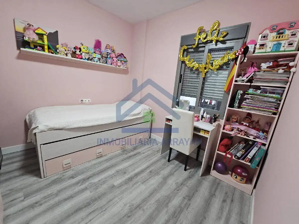 Habitación de Piso en venta en Ogíjares con Aire acondicionado, Calefacción y Parquet