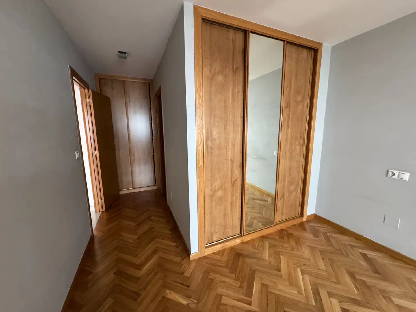 Dormitori de Pis en venda en Noia amb Calefacció, Parquet i Moblat