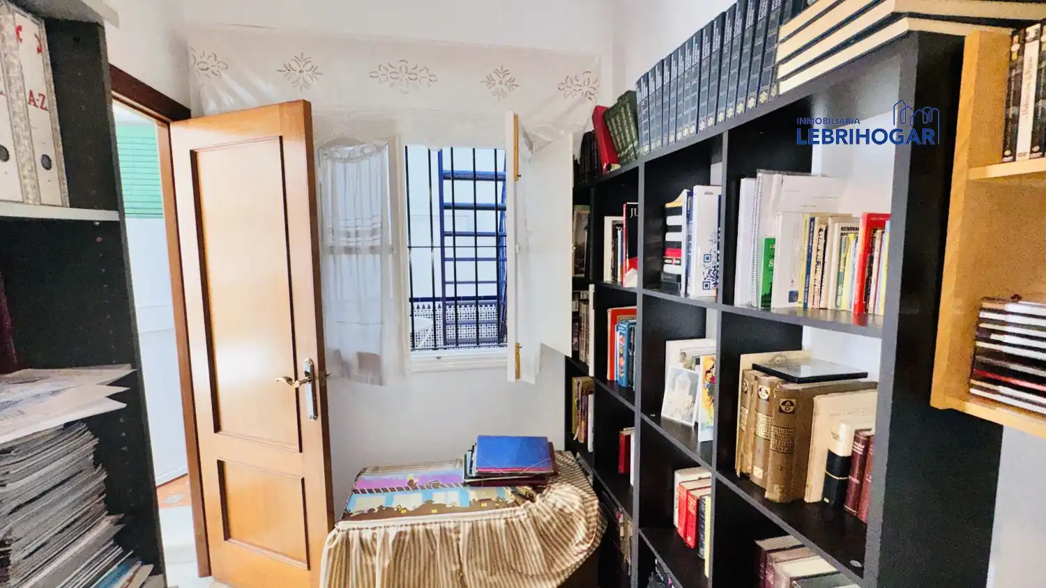 Habitación de Casa o chalet en venta en Lebrija con Calefacción, Trastero y Balcón