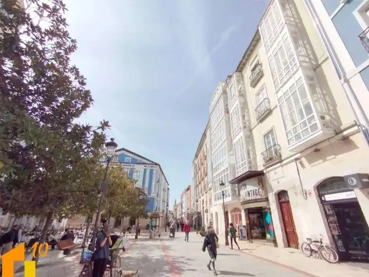 Vista exterior de Piso en venta en Burgos con Calefacción