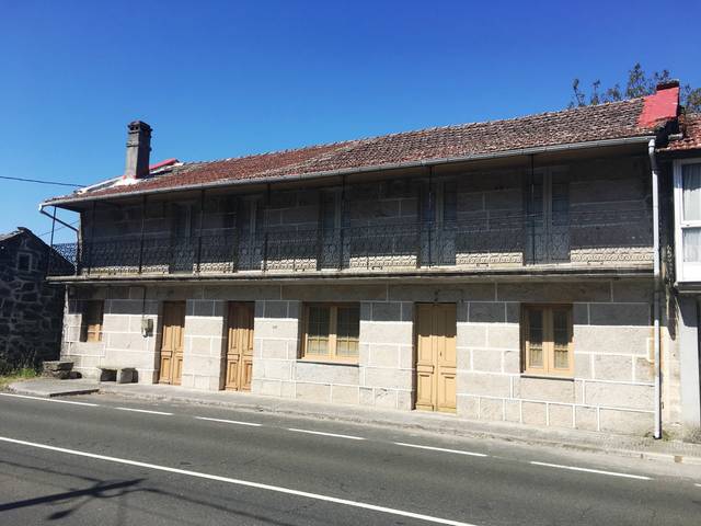 Casa-chalet en Venta en OU-902 en O Irixo