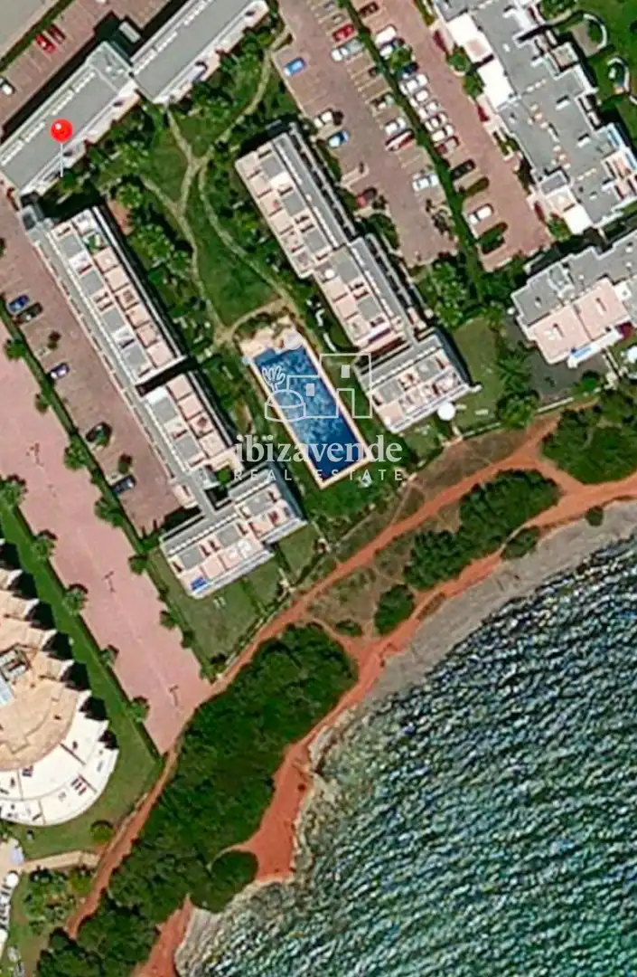 Dachboden zur Miete in Santa Eulària des Riu mit Terrasse, Schwimmbad und Möbliert