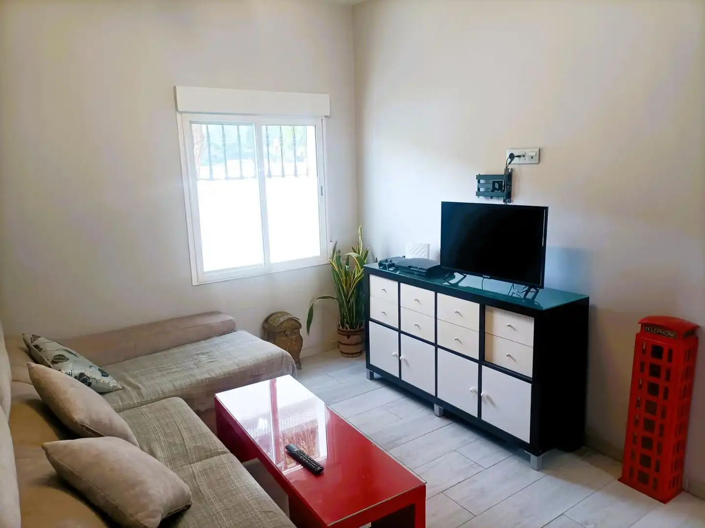 Sala de estar de Planta baja en venta en Málaga con Aire acondicionado