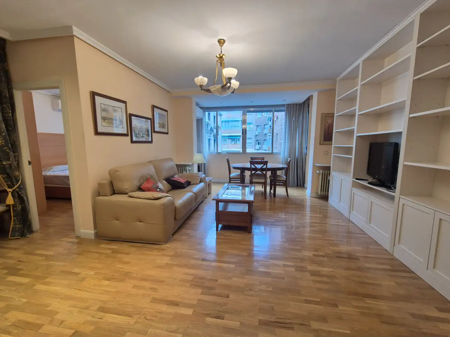 Wohnzimmer von Wohnung zur Miete in Madrid mit Klimaanlage, Heizung und Möbliert