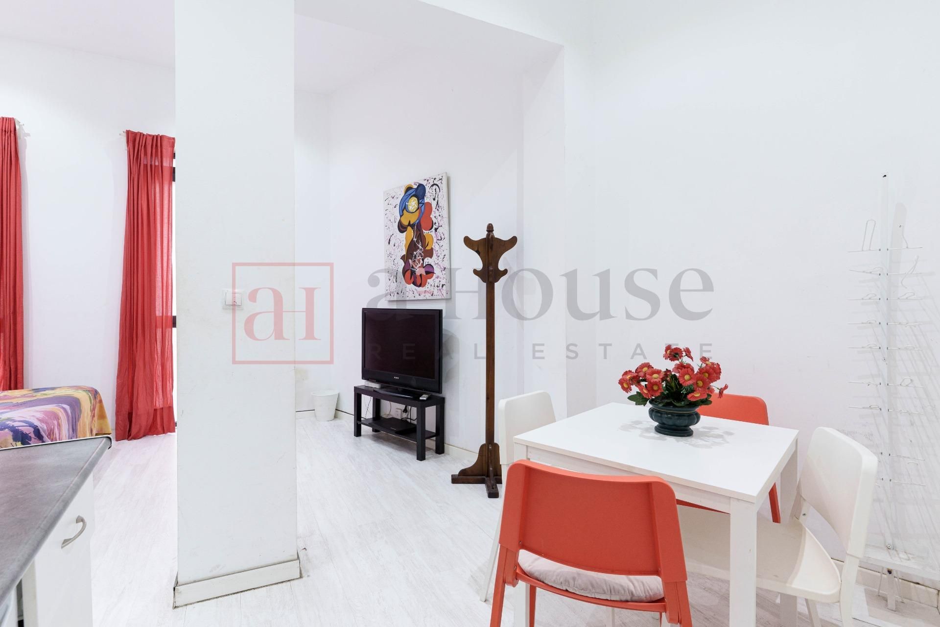 Vista exterior de Planta baja en venta en  Madrid Capital con Calefacción