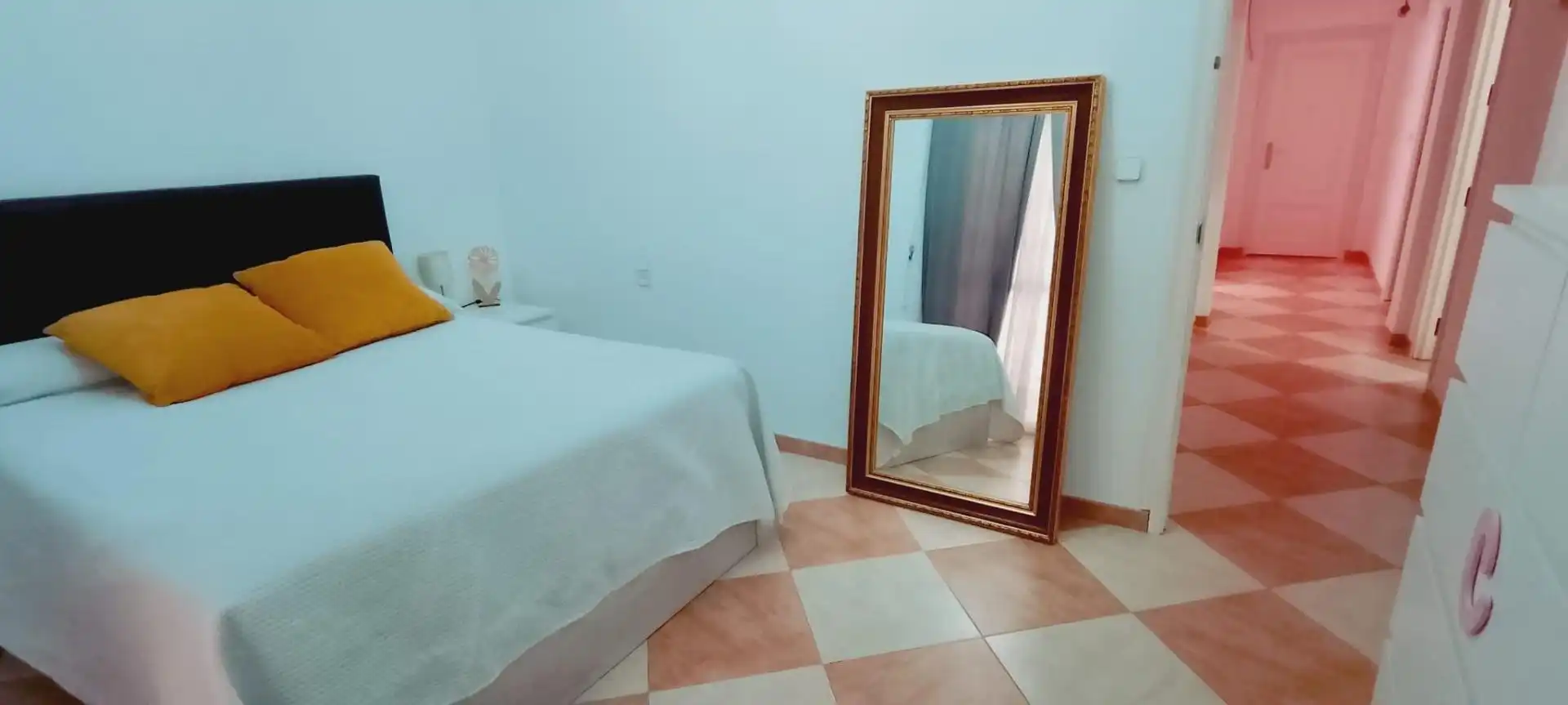 Dormitori de Casa adosada en venda en Coria del Río amb Terrassa