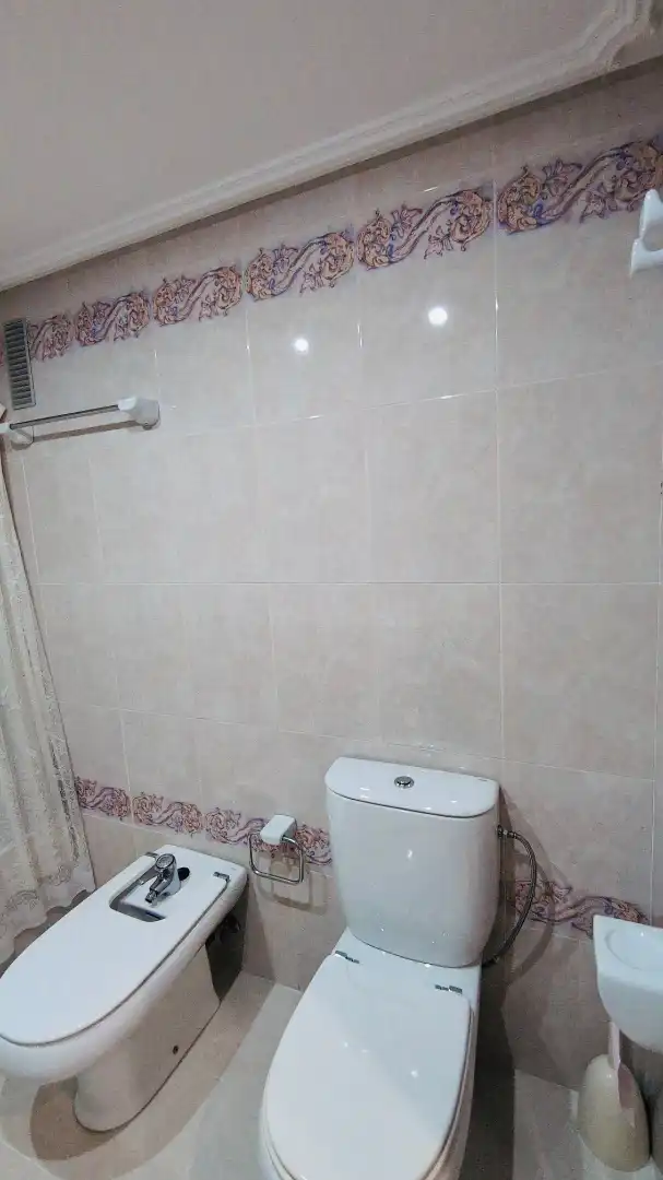 Bany de Casa o xalet en venda en Oliva amb Aire condicionat, Calefacció i Jardí privat