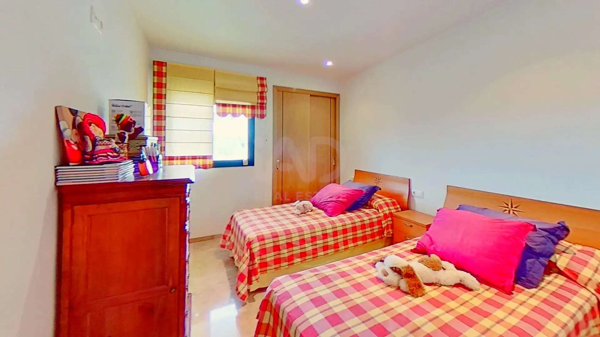 Habitación de Casa adosada en venta en Alicante / Alacant con Aire acondicionado, Calefacción y Terraza