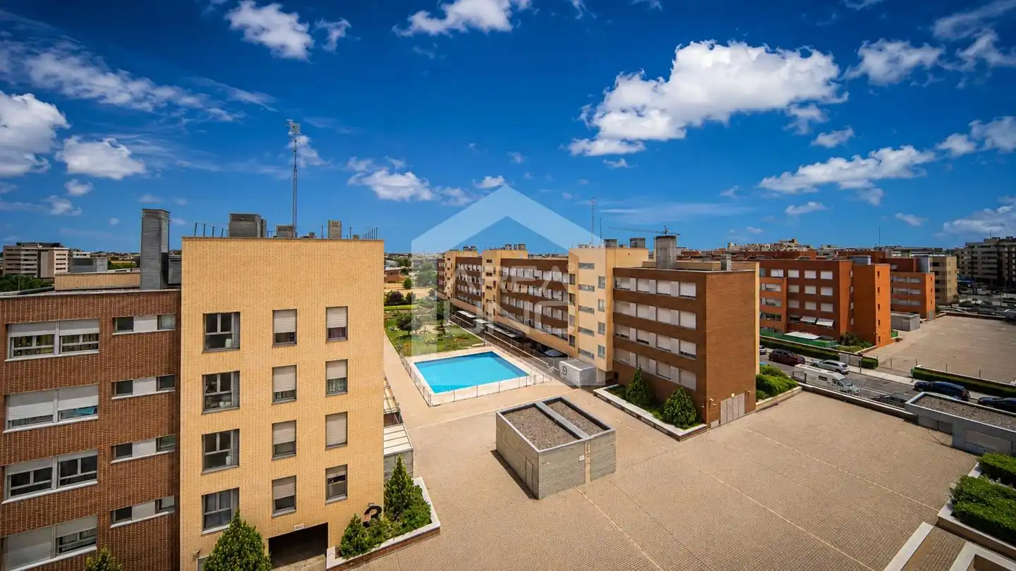 Exterior view of Flat for rent in Fuenlabrada  with Air Conditioner, Heating and Storage room