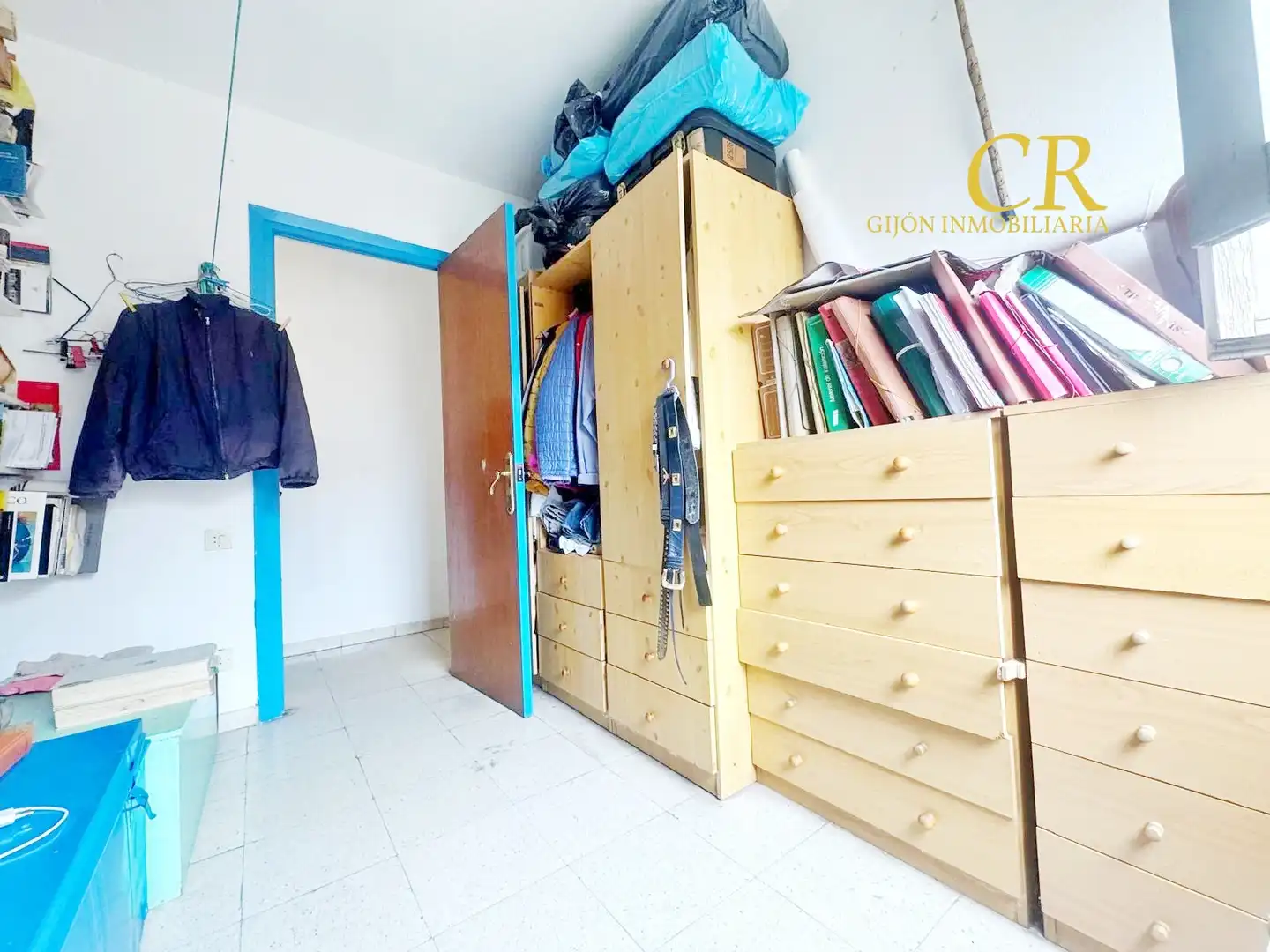 Habitación de Piso en venta en Gijón  con Amueblado