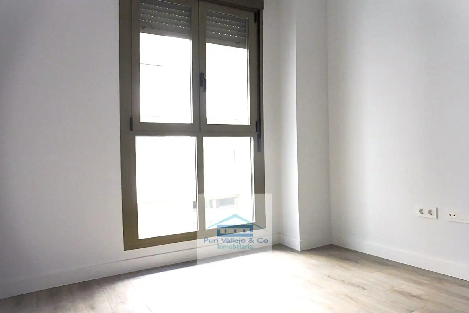 Habitación de Piso de alquiler en Córdoba con Aire acondicionado, Terraza y Trastero