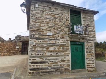 Maison rustique à vendre à Lucillo