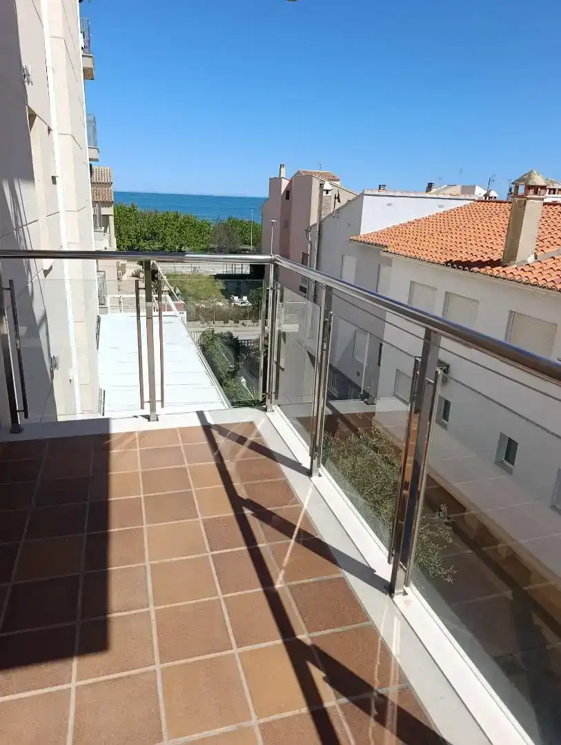 Terrasse von Wohnungen zur Miete in Oliva mit Klimaanlage und Balkon