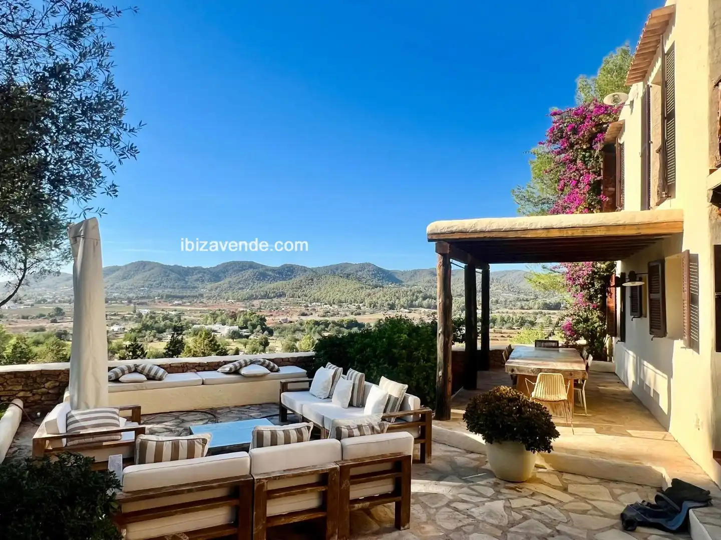 Villa con piscina in vendita a Avinguda Isidor Macabich