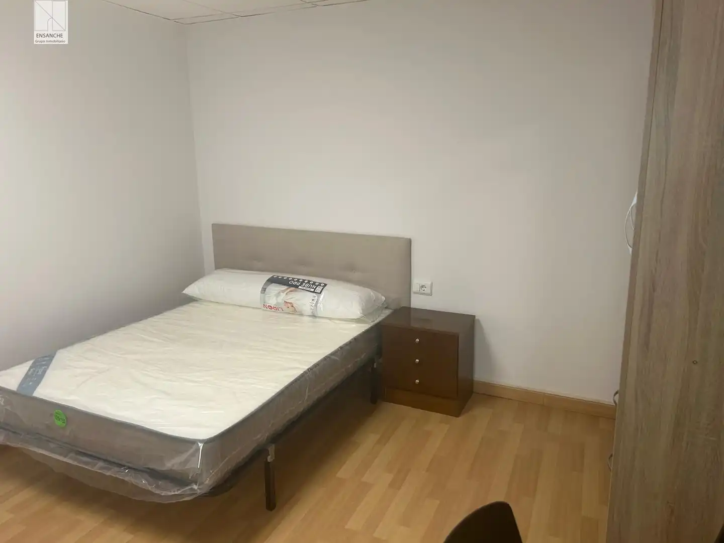 Bedroom of Flat for rent in Santiago de Compostela   with Heating and Furnished