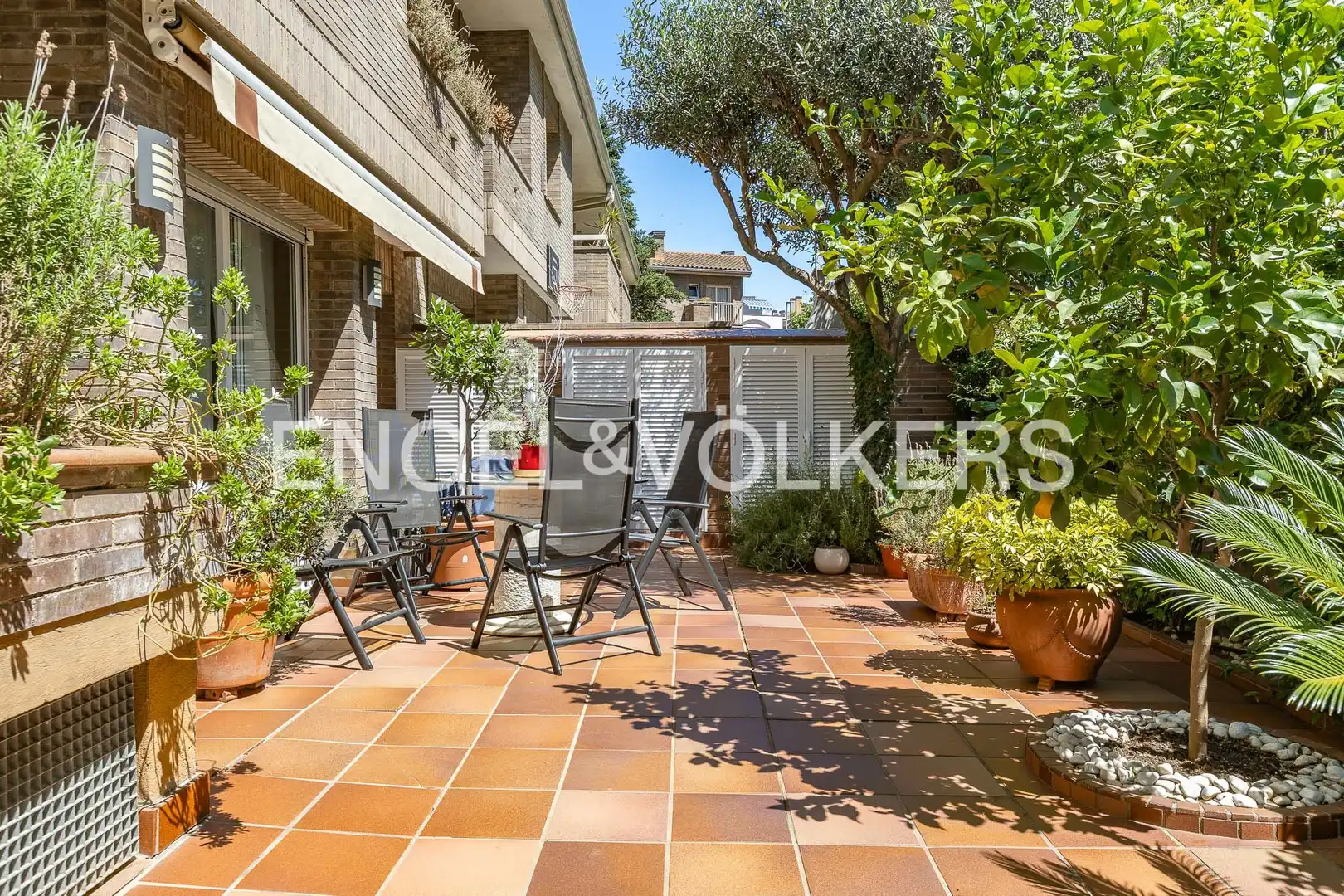Terrassa de Casa o xalet en venda en Cerdanyola del Vallès amb Aire condicionat, Calefacció i Jardí privat