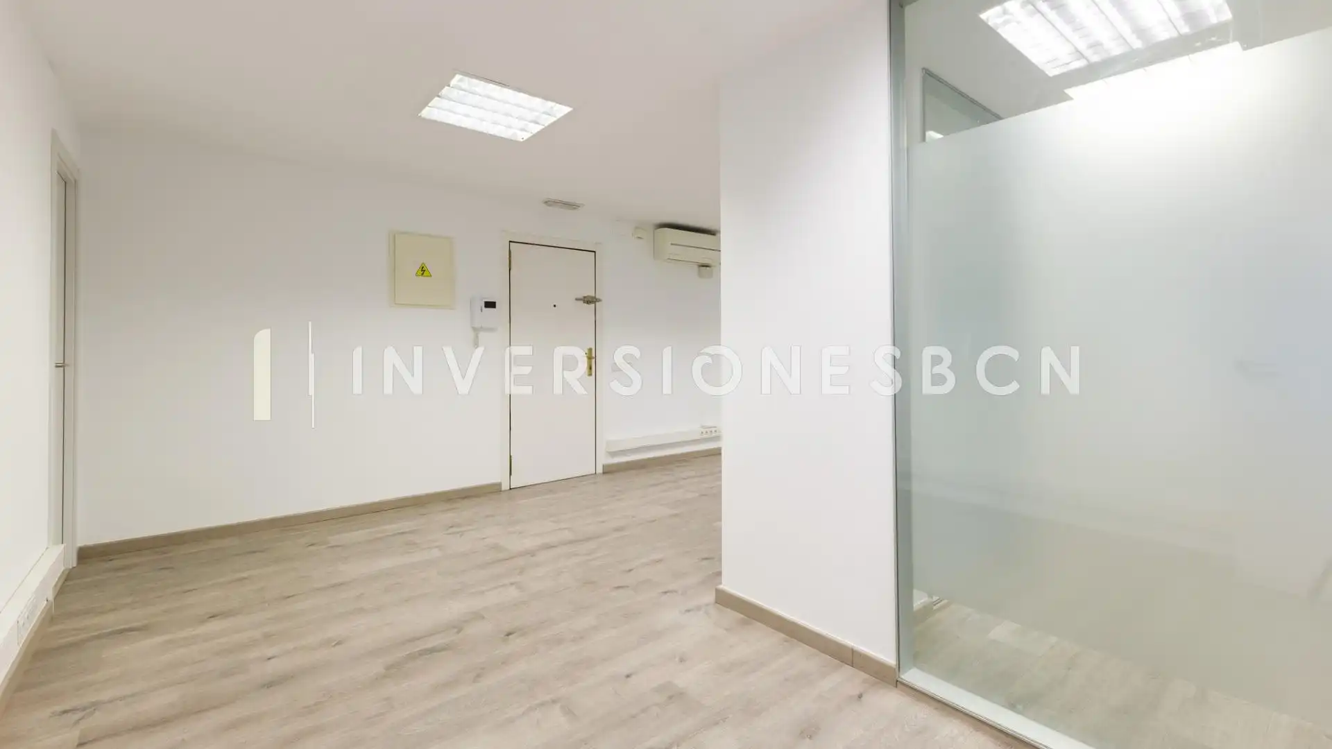 Oficina de alquiler en Avenida JOSEP TARRADELLAS, Barri de les Corts