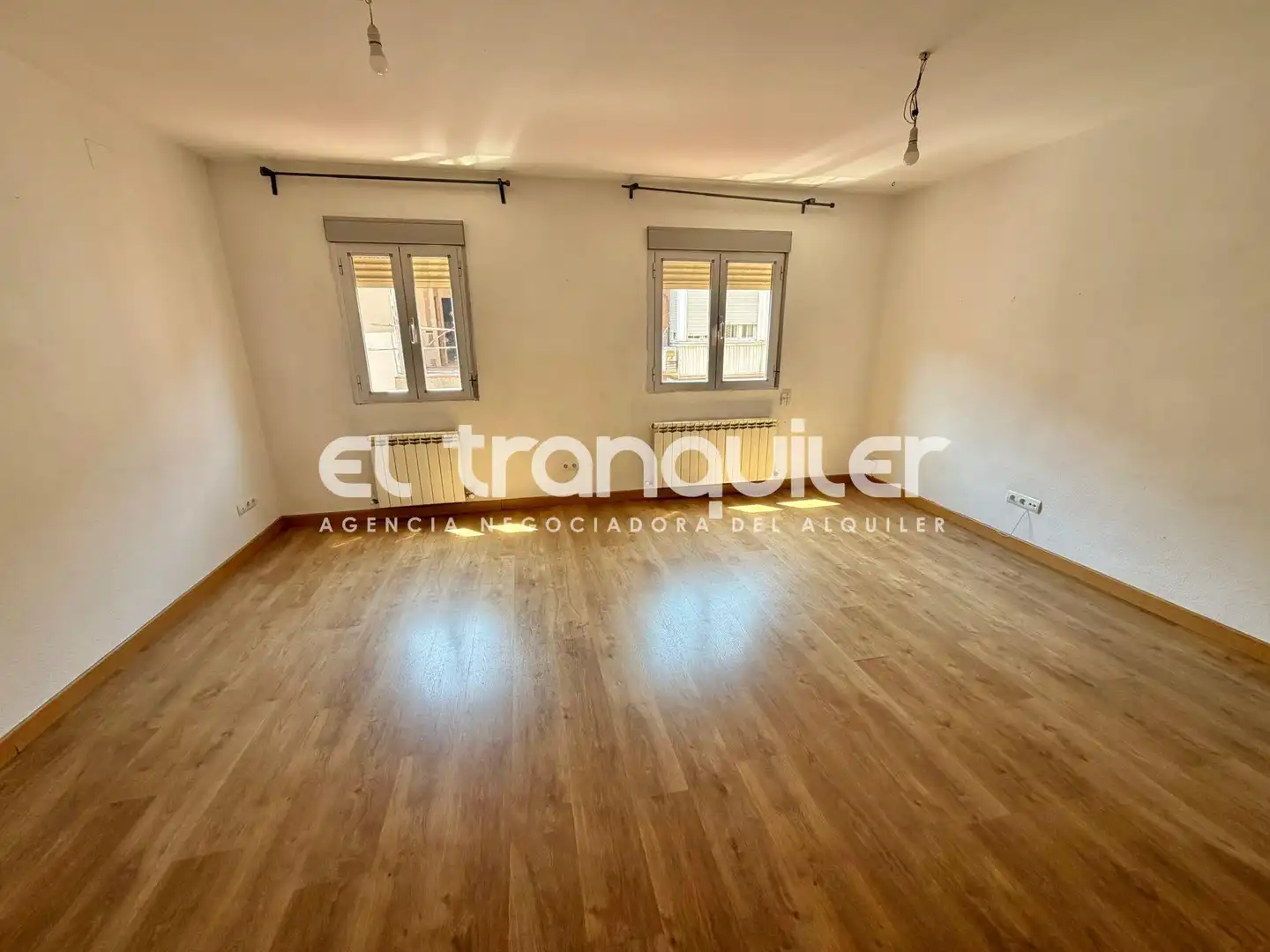 Living room of Flat for rent in Madrid  with Washing machine
