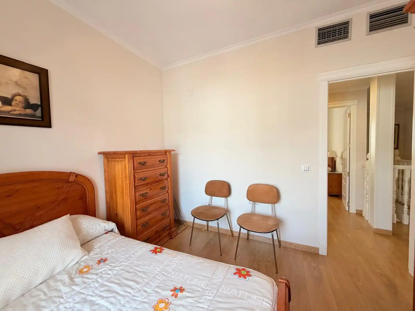 Dormitori de Casa adosada en venda en Oeste