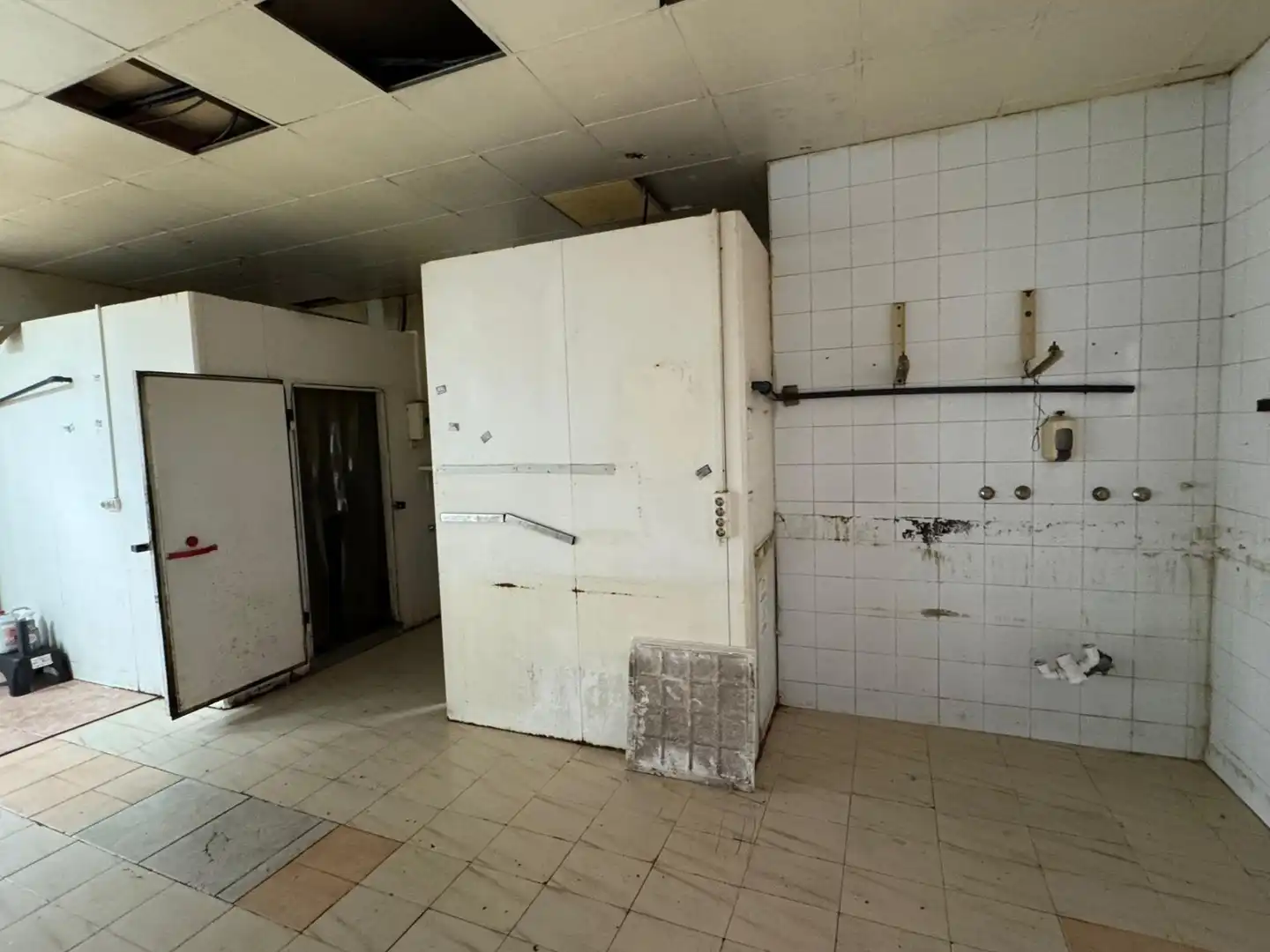 Local comercial de lloguer a Calle ALBALAT, imagen 3