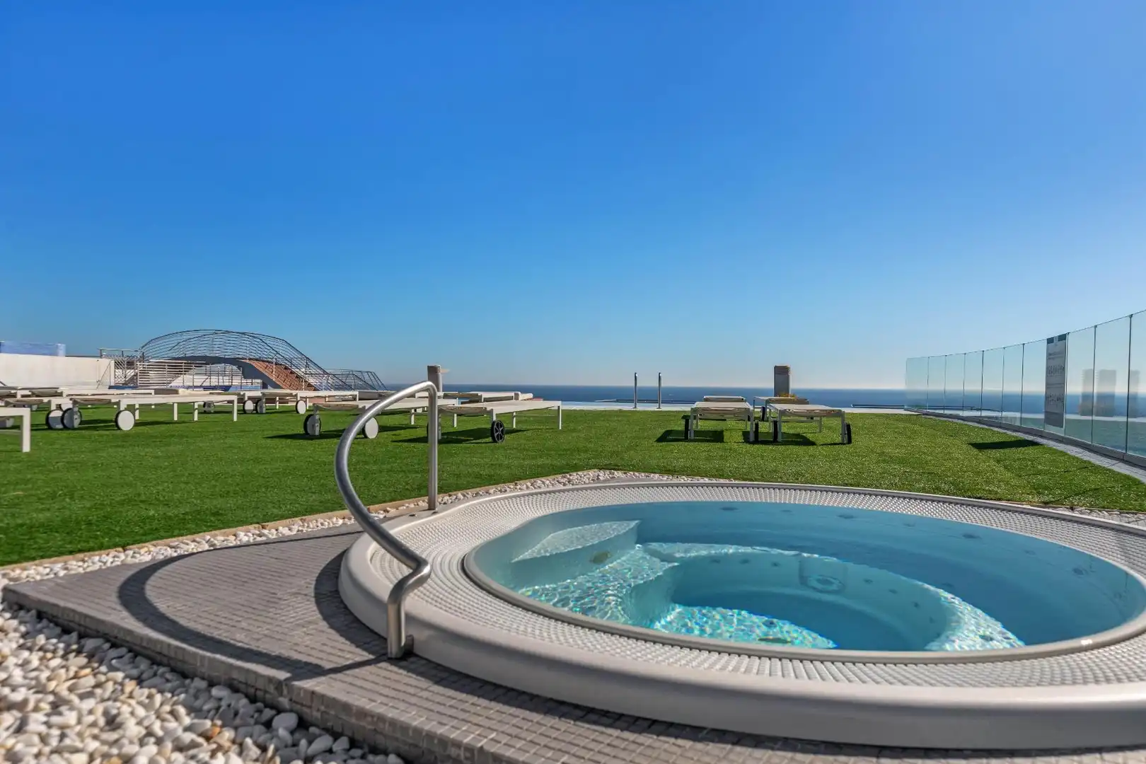 Piscina de Apartament en venda en Elche / Elx amb Aire condicionat, Calefacció i Jardí privat