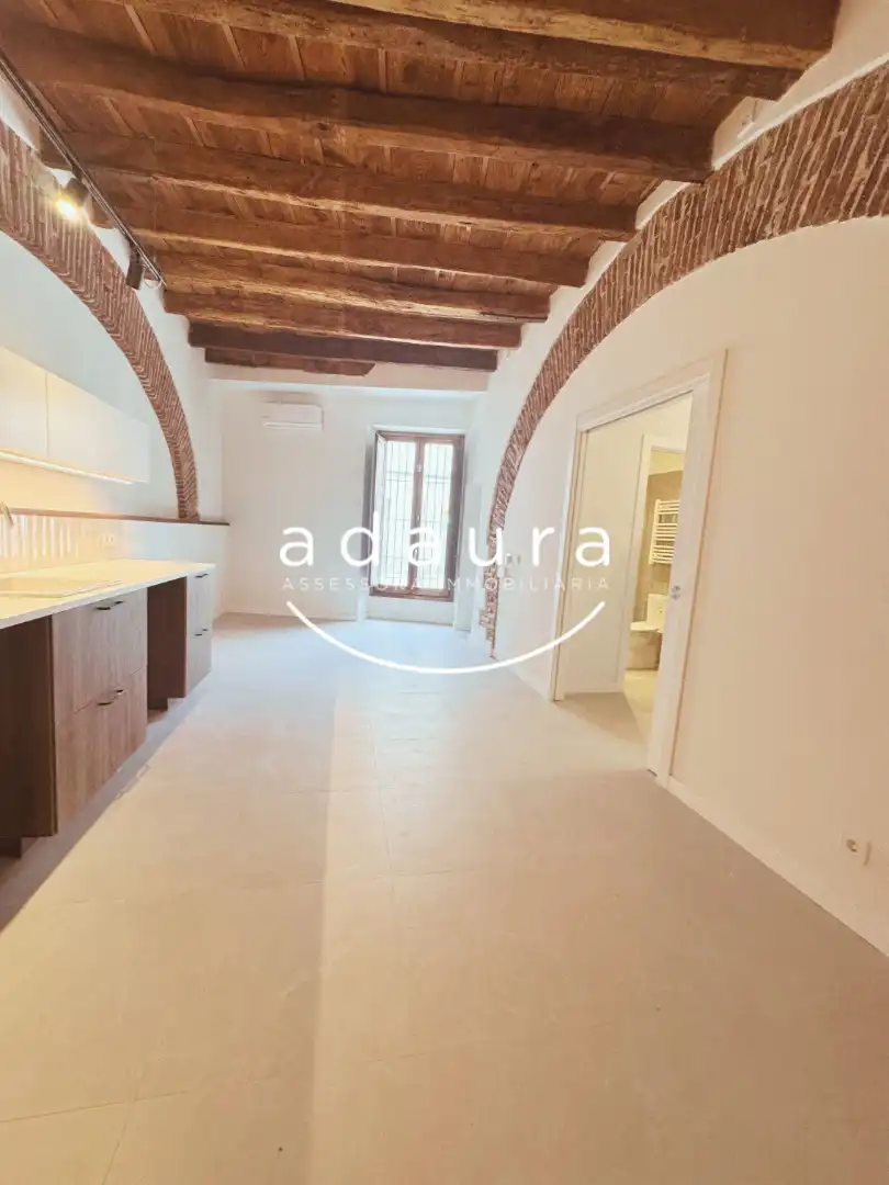 Exterior view of Ground floor for rent in Mataró  with Air Conditioner, Heating and Oven