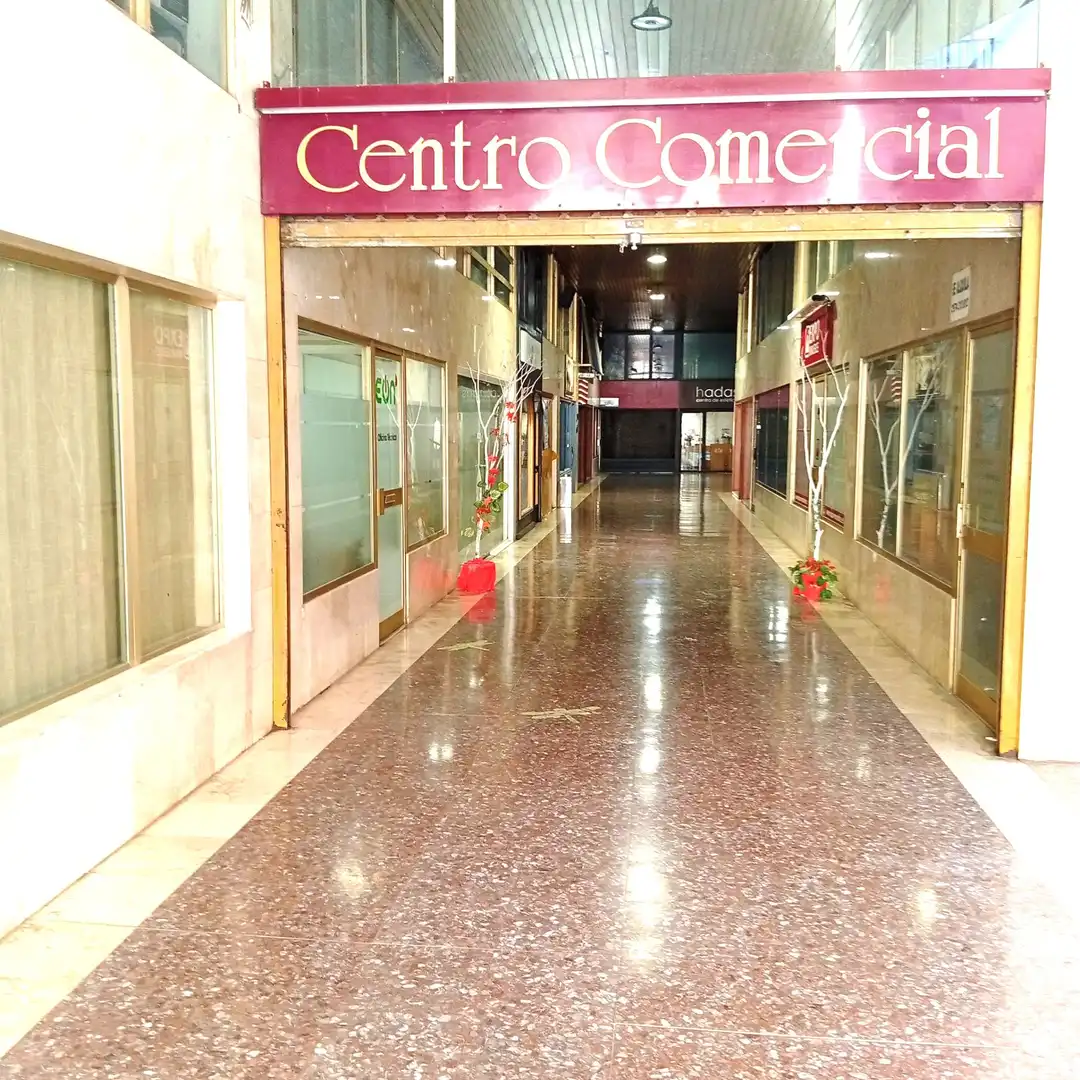 Locale commerciale in vendita a Barbastro
