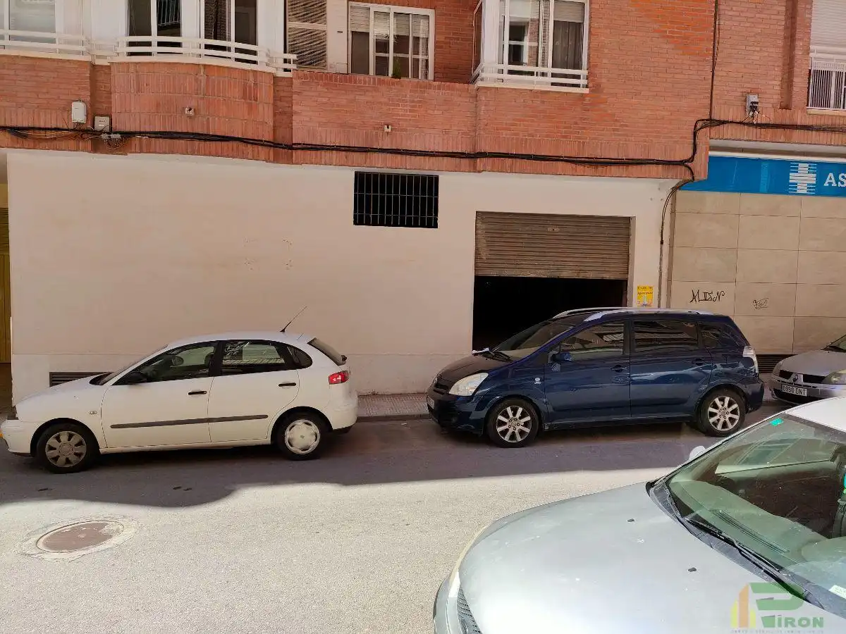 Local comercial en venta en CL PREDICADOR JUAN ANT MALO 2