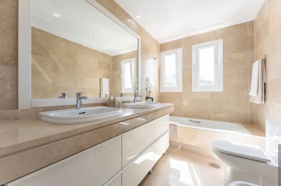 Piso con piscina en venta en Calahonda, imagen 16