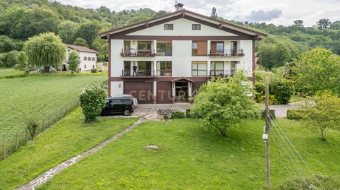 Descubre esta encantadora vivienda en Oitz, a escasos minutos de Doneztebe, con preciosas vistas a la montaña.