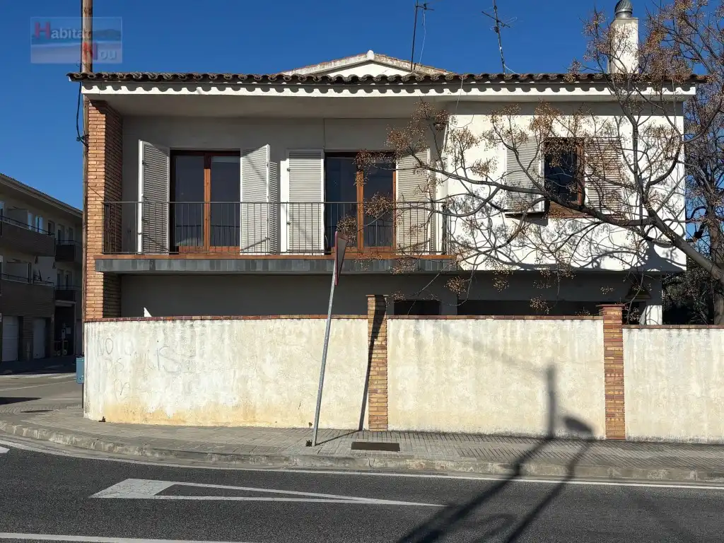 Vista exterior de Casa o chalet en venta en Llorenç del Penedès