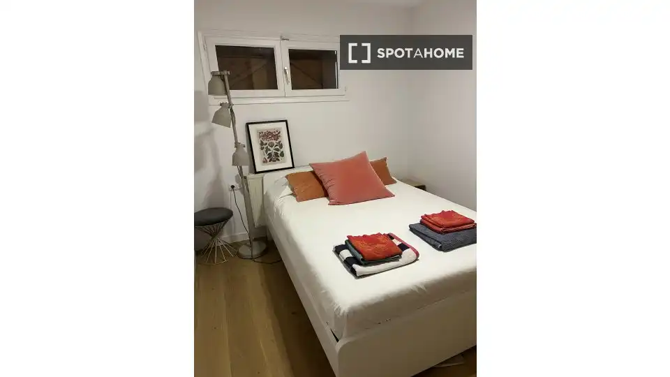 Habitación de Piso para compartir en Alella con Aire acondicionado, Calefacción y Amueblado