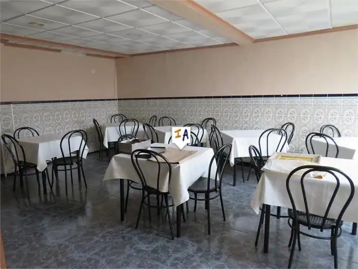 Local comercial en venda a Martos, imagen 13