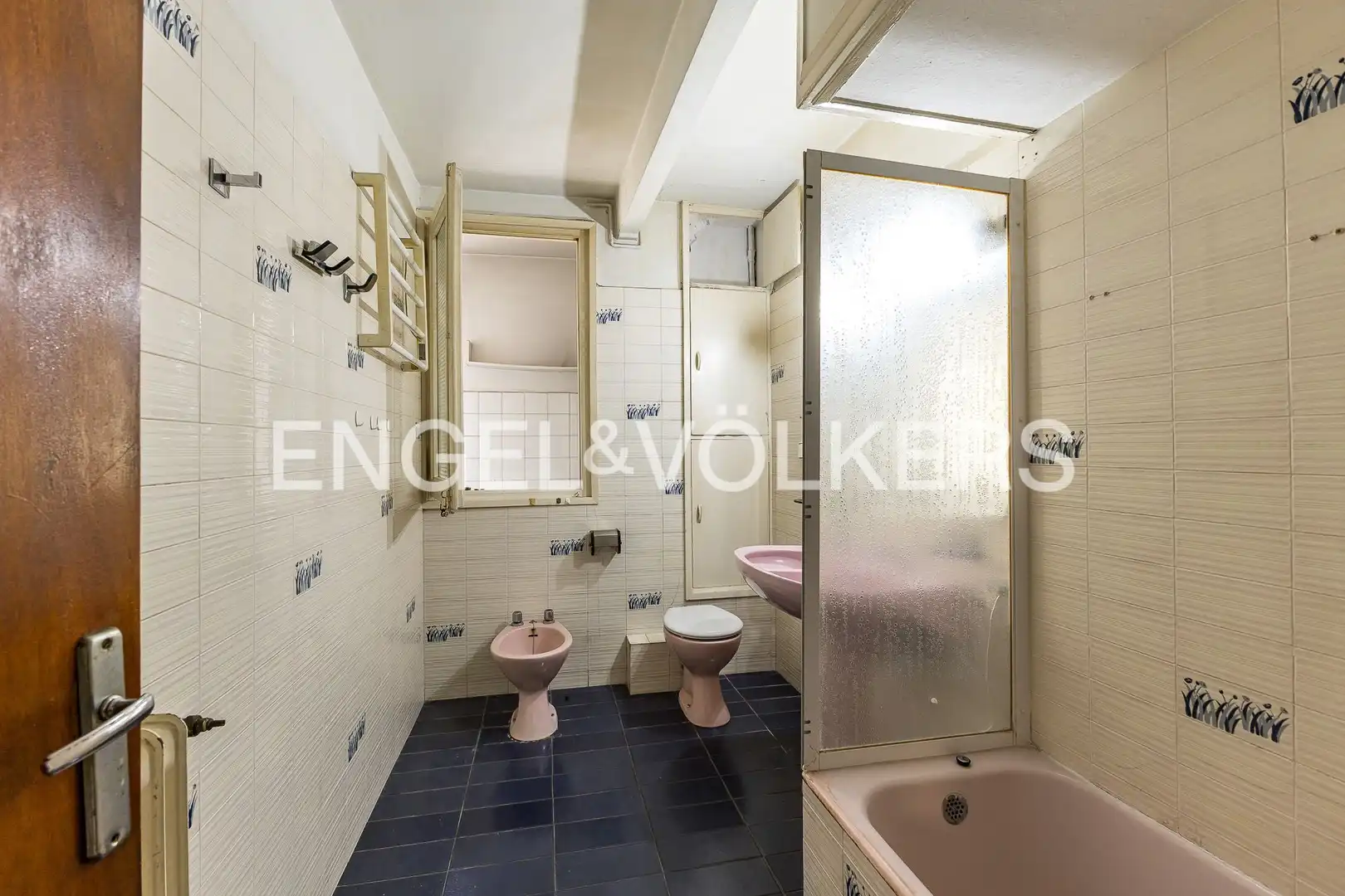 Bathroom of Flat for sale in Tarragona  with Air Conditioner and Heating