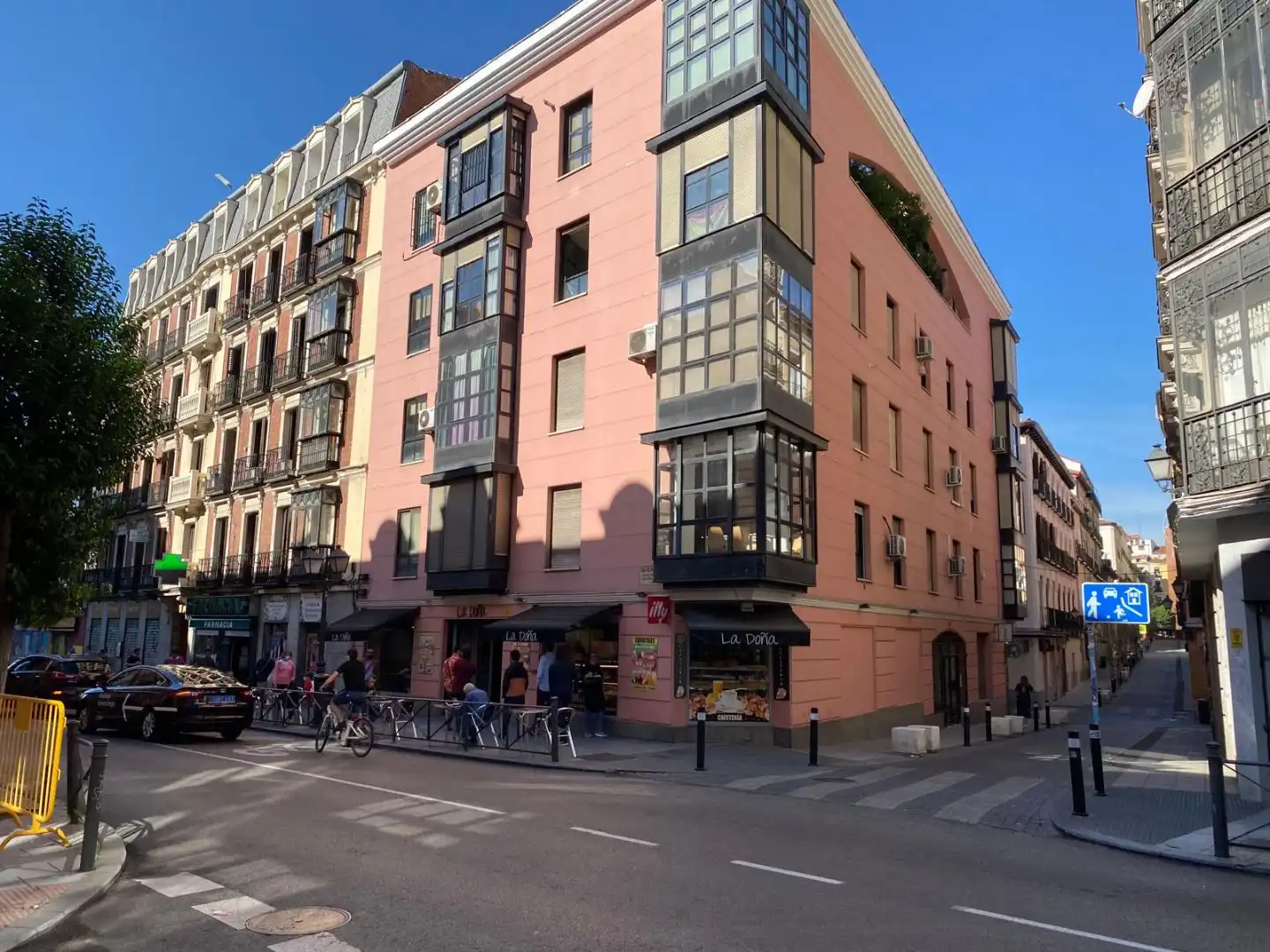 Garaje de alquiler en Calle de San Bernardo, 57, Universidad - Malasaña