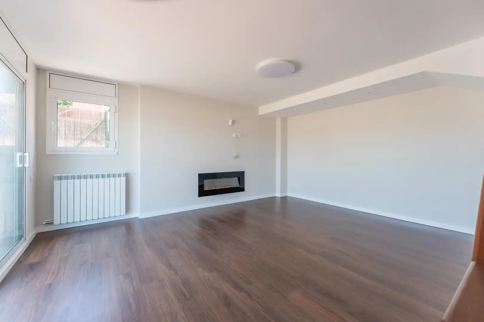 Sala d'estar de Casa adosada en venda en Parets del Vallès amb Calefacció i Terrassa