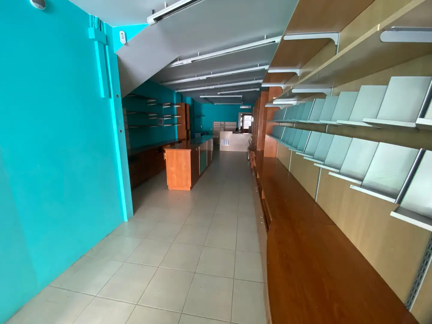 Local comercial en alquiler en Carrer de Joan Prim 130, imagen 2