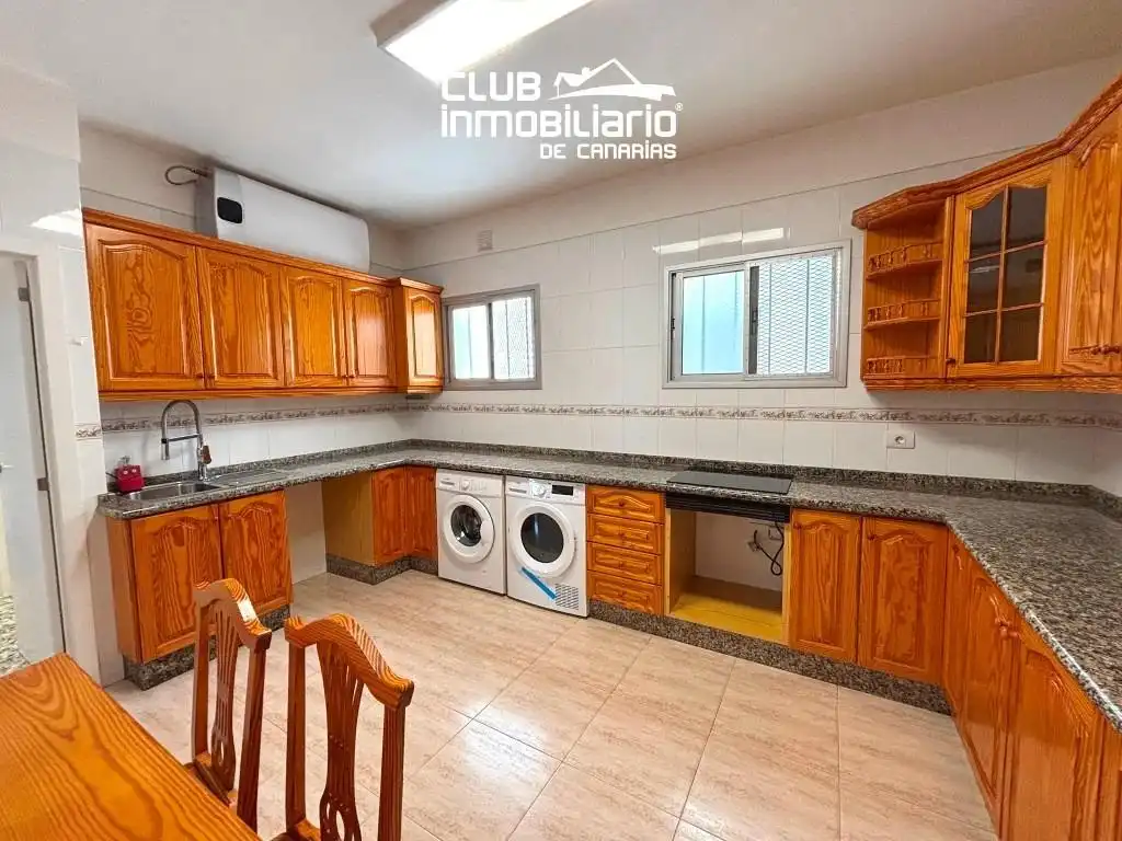 Cocina de Piso de alquiler en San Cristóbal de la Laguna con Aire acondicionado