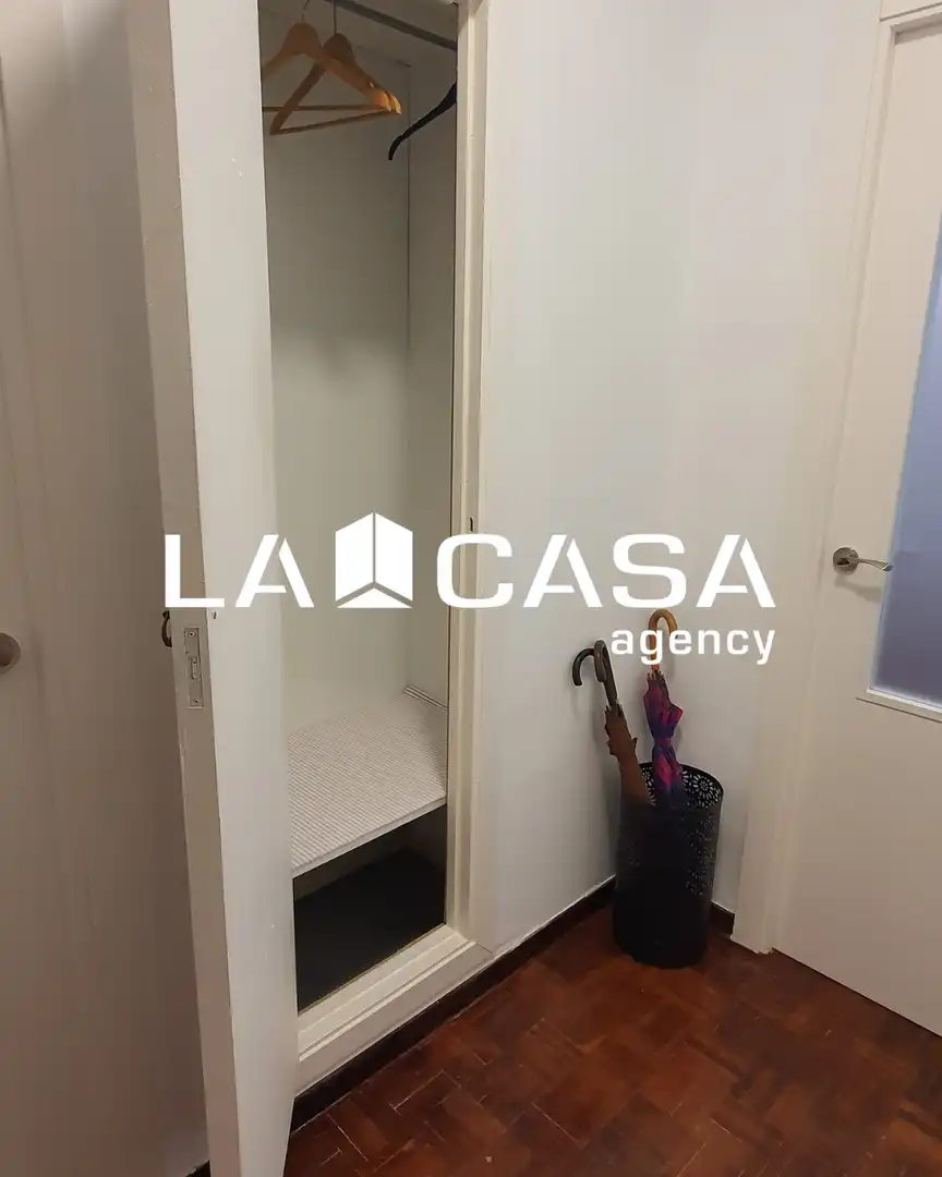 Flat for sale in Sevilla  with Terrace and Storage room