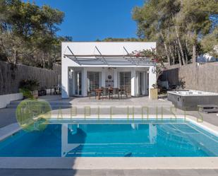 Vista exterior de Casa o xalet en venda en Sant Pere de Ribes amb Jardí privat i Piscina