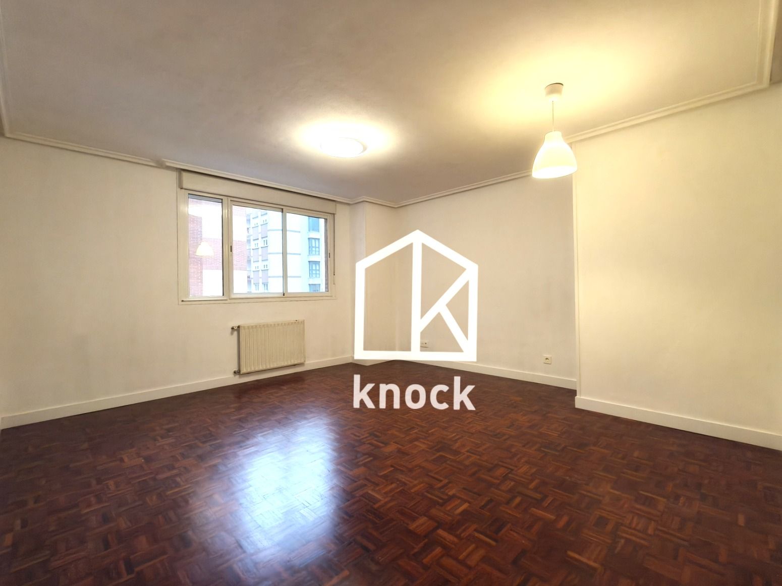 Habitación de Piso en venta en Gijón  con Calefacción y Parquet