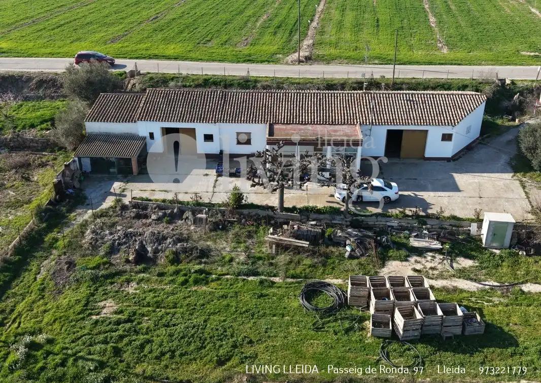 Houses for sale in Lleida  with Heating, Private garden and Storage room