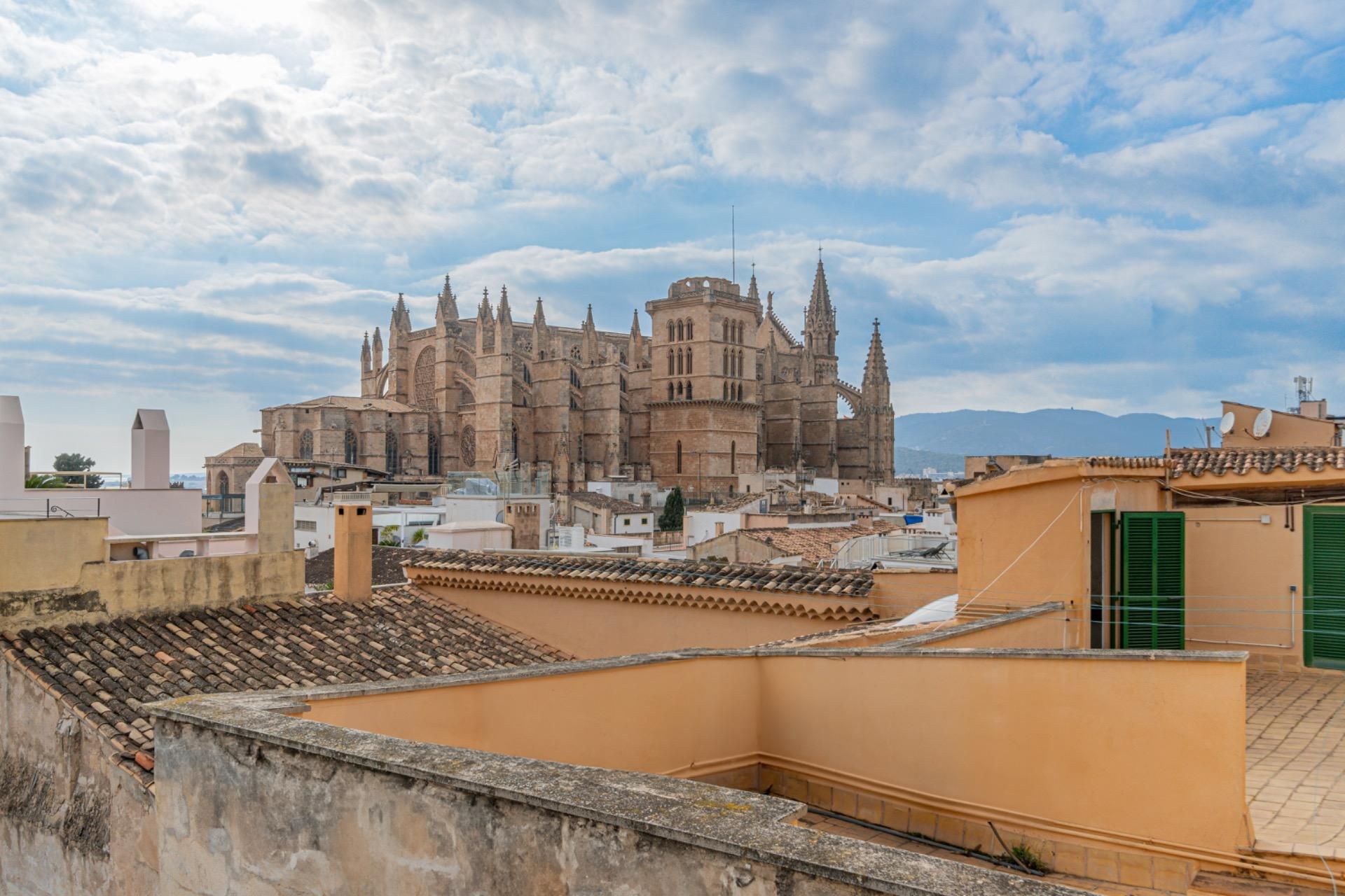 Vista exterior de Apartament en venda en  Palma de Mallorca amb Aire condicionat, Jardí privat i Terrassa