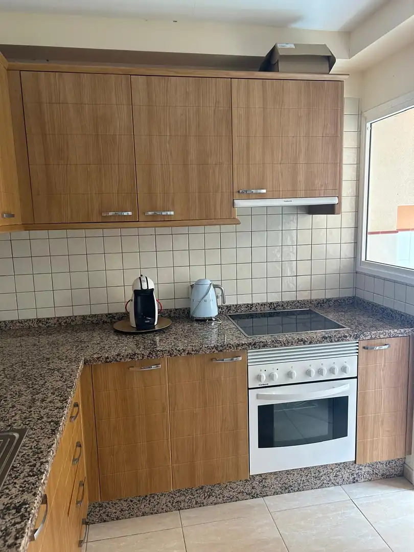 Cuina de Casa adosada en venda en Adeje amb Aire condicionat, Terrassa i Moblat