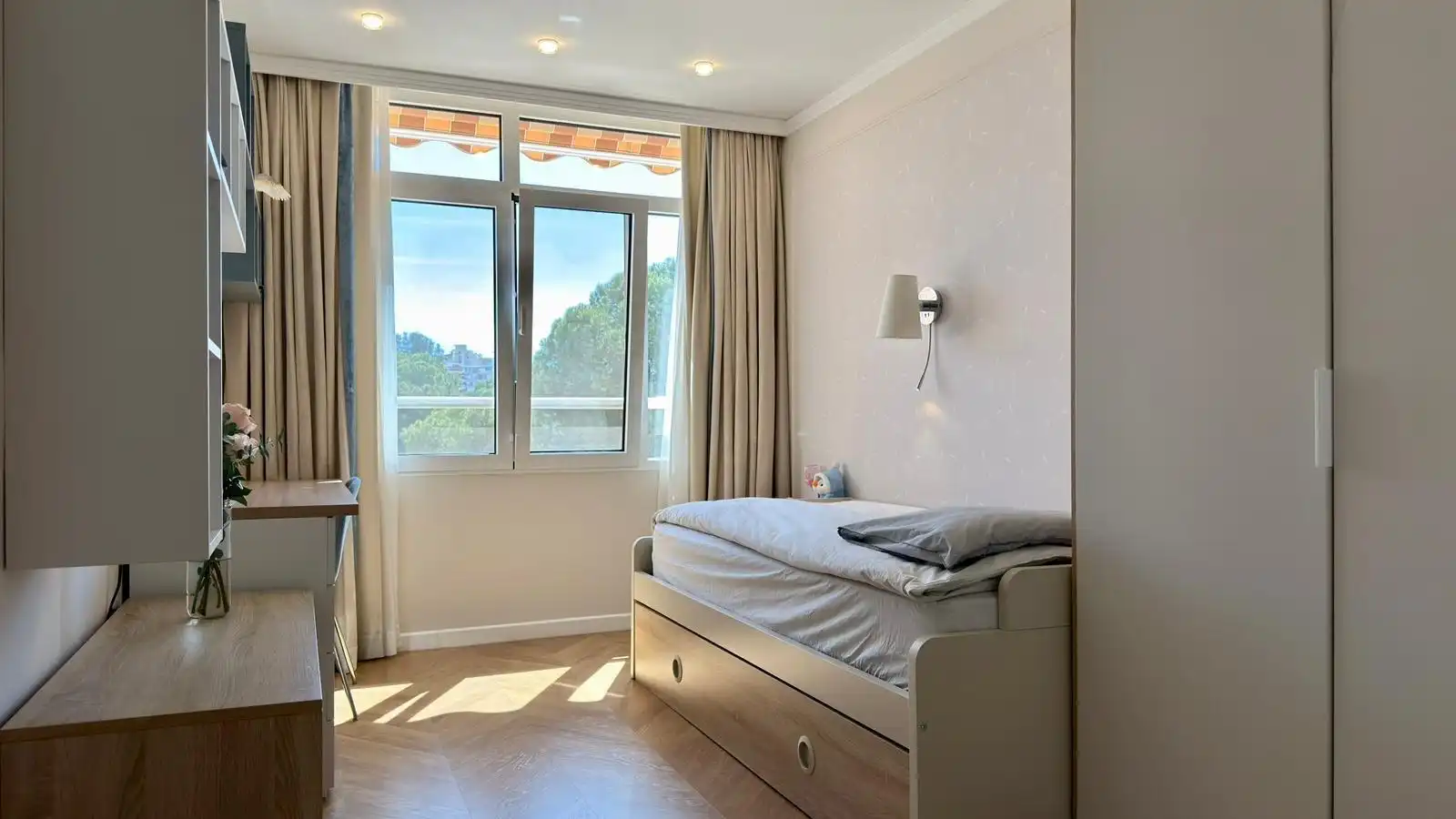 Habitación de Casa o chalet en venta en Alicante / Alacant con Aire acondicionado, Calefacción y Jardín privado