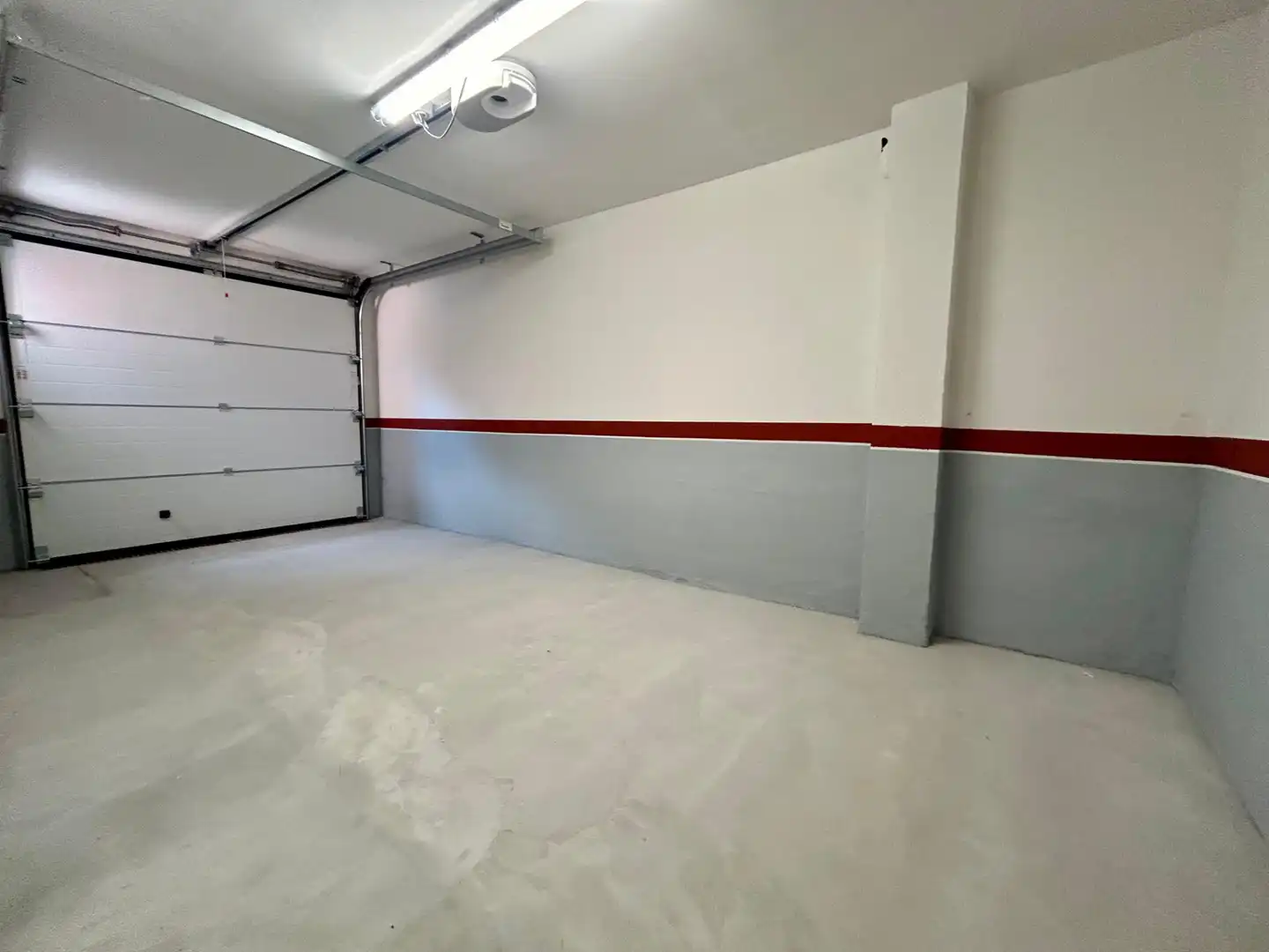 Casa adosada en venda en La Lastrilla  amb Calefacció, Jardí privat i Parquet